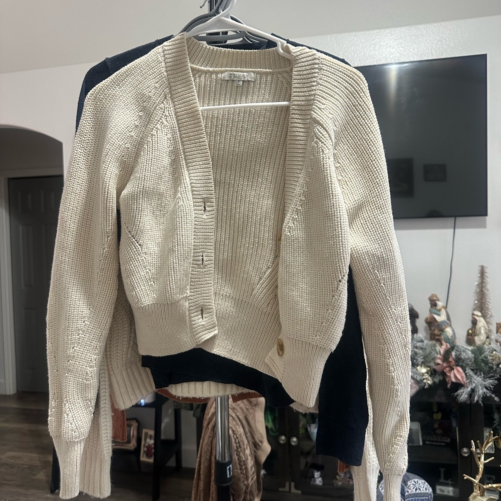 Elegant Cream Cropped Knit Cardigan
